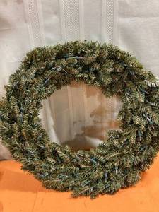 lot 7041 image: Lighted wreath 25 inches tested