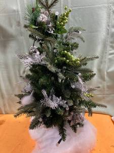 lot 7043 image: 30 inch Christmas tree tested battery operated