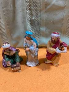 lot 7046 image: Hallmark the shepherds