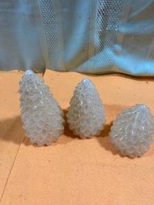 lot 7055 image: Battery operated Christmas trees