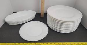 lot 1693 image: Vintage Westmoreland beaded edge milk glass plates
