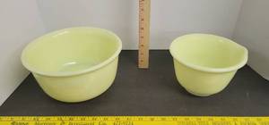 lot 1696 image: Vintage Hamilton beach yellow mixing bowls