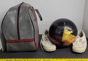 lot 1744 image: Columbia 300 WD bowling ball, bowling shoes & bag