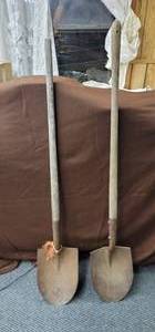 lot 1777 image: (2) Shovels