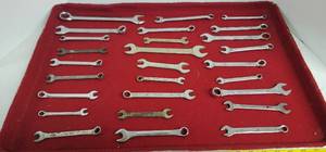 lot 1864 image: Various metric & standard wrenches