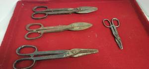 lot 1870 image: (4) Metal shears