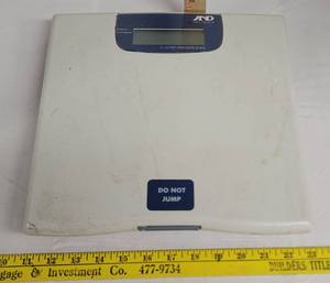 lot 1883 image: A & D medical personal health scale