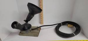 lot 1920 image: Outdoor portable spot light