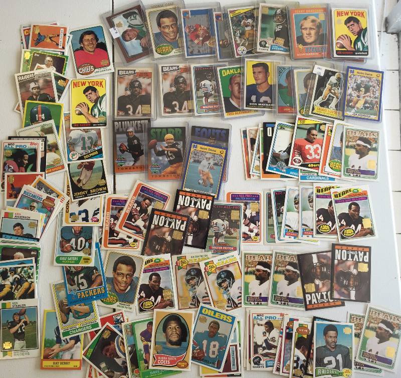 lot 1042 image: (100) Vintage Throwback Football Lot - Amazing Lot of Hall of Famers - Must See - Book Value Over $350