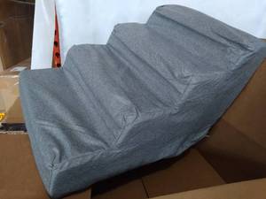 lot 13014 image: Grey Hard Foam Pet Steps
