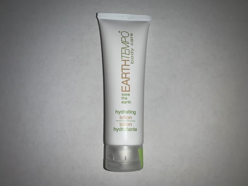 lot 1042 image: Lot of 50 New Travel Sized Lotion