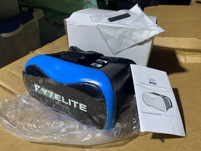 lot 20 image: New XY7 Elite VR Dream Tour Glasses