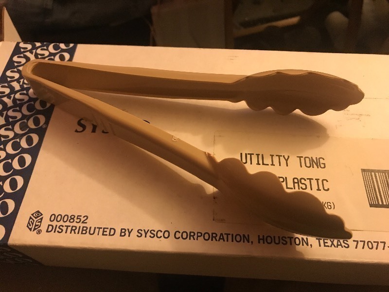 lot 211 image: Lot of 18 new utility tongs 9 inches long new in box