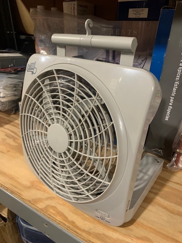 lot 250 image: O2- Cool Portable Compact Battery Powered Fan