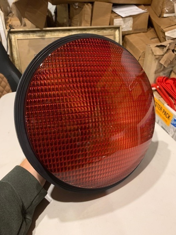 lot 267 image: Round Red LED Light