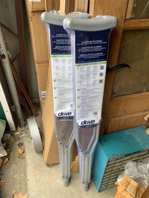 lot 223 image: 2 Brand New Drive Aluminum Crutches
