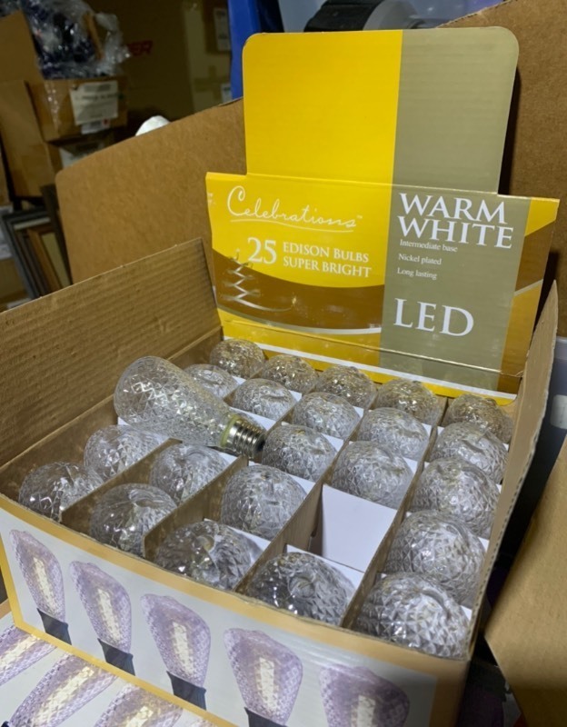 lot 382 image: New Box of 25 Celebrations Holiday Warm LED White Edison Super Bright Bulbs