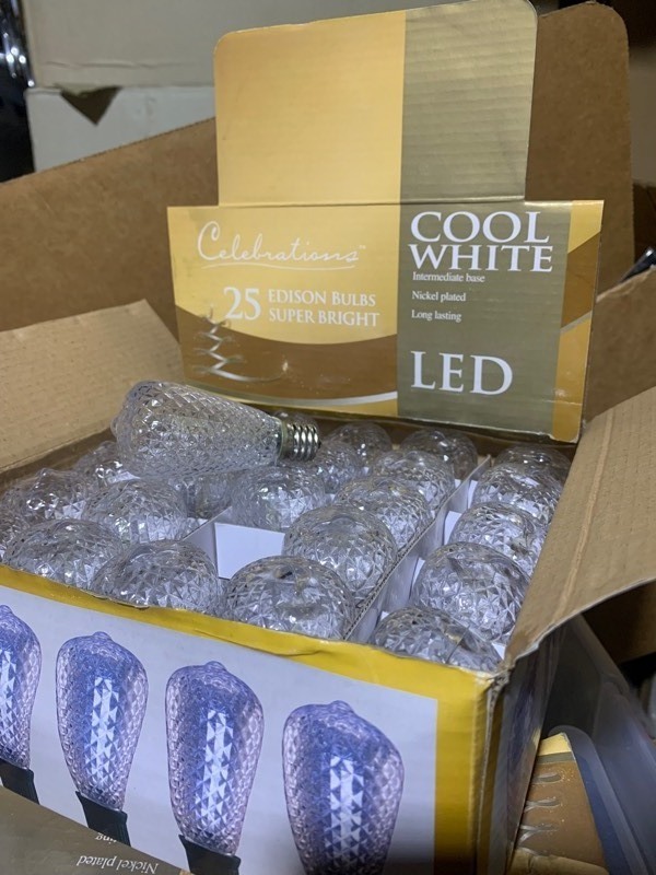 lot 385 image: New Box of 25 Celebrations Holiday Cool LED White Edison Super Bright Bulbs