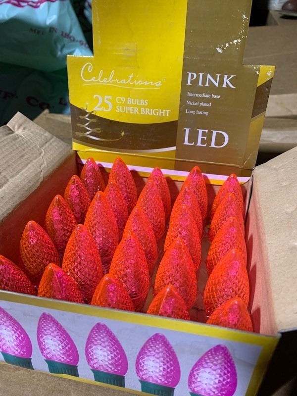 lot 389 image: New Box of 25 Celebrations Holiday Pink LED Edison Super Bright Bulbs