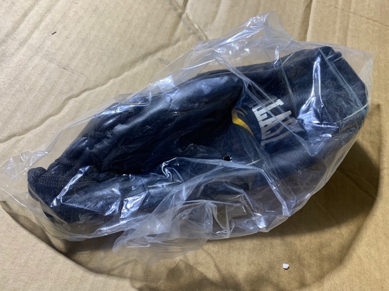 lot 394 image: New In Bag Everlast Black Boxing Punching Bag