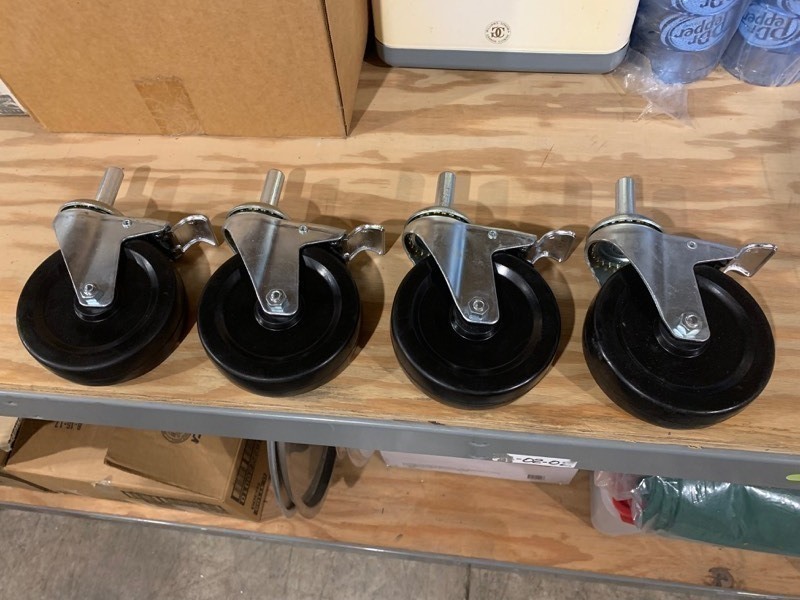 lot 434 image: New 6 Caster Wheels w Breaks