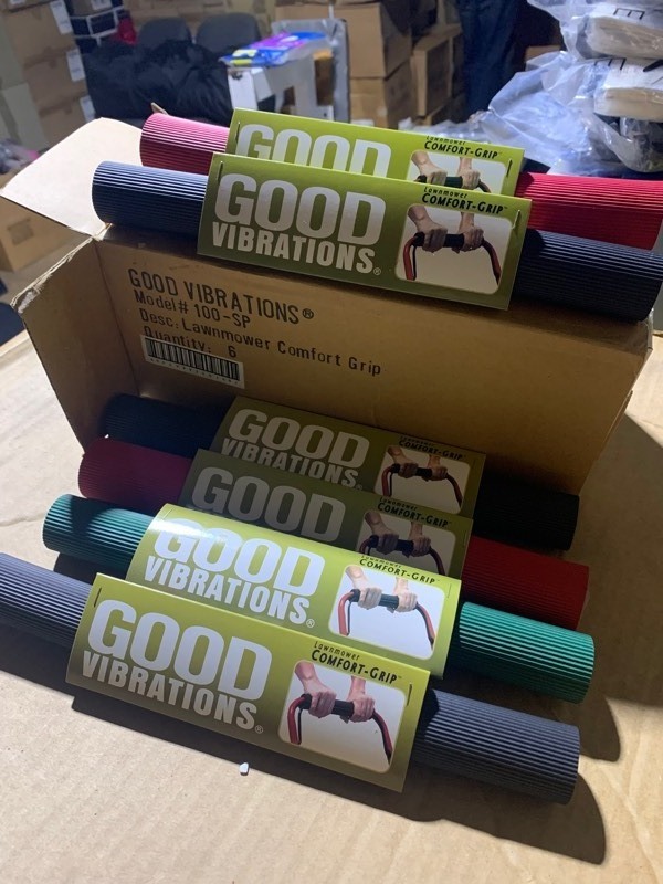 lot 422 image: New Box of 6 Good Vibrations Snow Blower Comfort Grips