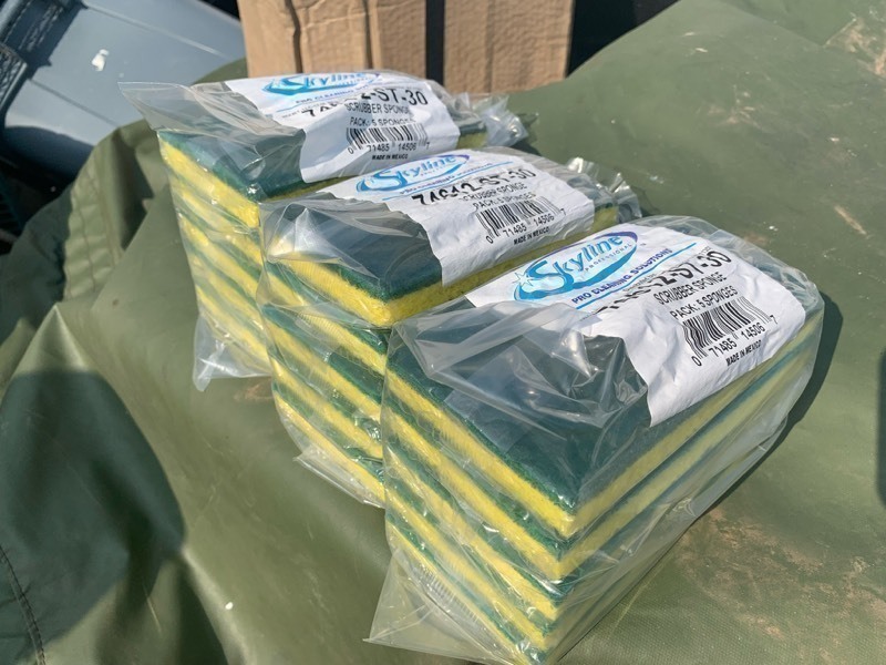 lot 560 image: Brand New Skyline Pro Cleaning Scrubber Sponges 3 packs of 5