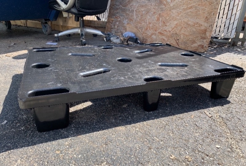 lot 602 image: Lot of 1 Brand New Heavy Duty Storage Skid