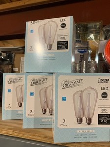 lot 1017 image: 4 New Packs of 2 LED Clear Glass Vintage Style Light Bulbs