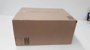 lot 10520 image: Case of Small Paper Bags
