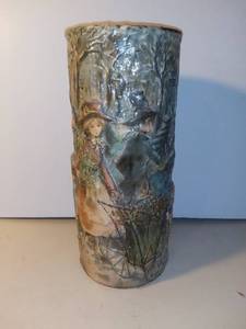 lot 3004 image: Raised Relief Decoupage Waste Basket