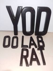 lot 3008 image: Lot of Plastic Letters