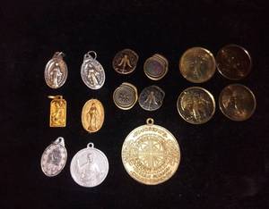 lot 3021 image: Lot of Religious PinsCoins