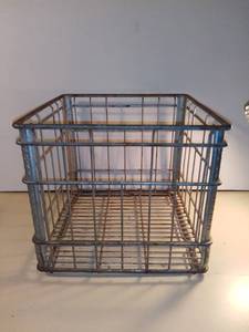 lot 3133 image: Vintage B F Co Topeka Wire Milk Crate