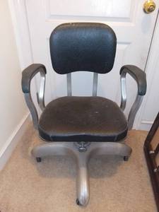 lot 3148 image: Vintage Art Metal Construction Company Office Chair