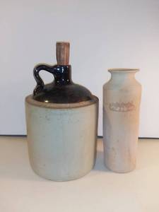lot 3152 image: 2 Vintage Crocks