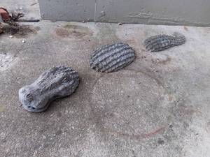 lot 3185 image: 3 Piece Crocodile Garden Decor