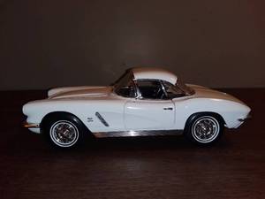 lot 2010 image: 118 Scale Ertl American Graffiti 1962 Corvette