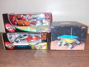 lot 2030 image: Hot Wheels Lot - Psychedelic Relics Sojourner Mars Rover
