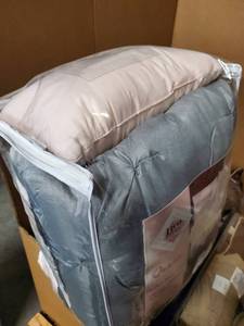 lot 9628 image: Beco Home Brittany Blush 11 Piece Bed In A Bag Queen Blush Queen