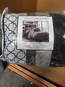 lot 9629 image: Stratford Park Home Collection 8 PC Comforter Set King