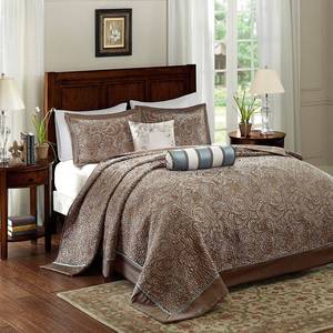 lot 9641 image: Madison Park Adeline Paisley 5-Piece King Bedspread Set Bedding