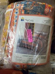lot 9670 image: Mar Cielo Luxury quilt Set King 