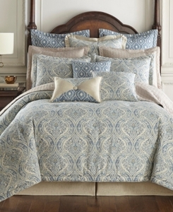 lot 9718 image: Thread and Weave Magnolia Blue 3-piece Comforter Set- Retail$510.99