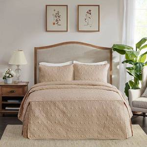 lot 9720 image: Madison Park Quebec 3 Piece King Fitted Bedspread Set