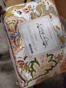 lot 9729 image: Cozy Line 3 PC Queen Size Quilt Set