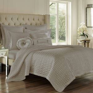 lot 9732 image: J Queen New York Satinique Quilted King Quilt Bedding