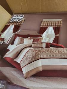 lot 9738 image: Madison Park Essentials Jelena California King 24-Pc. Room in a Bag Bedding