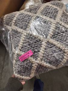 lot 9781 image: Ritzy Home Diamond Natural Gray Donny