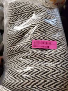 lot 99994 image: Did Handloom Chevron Decorative Throw Blanket